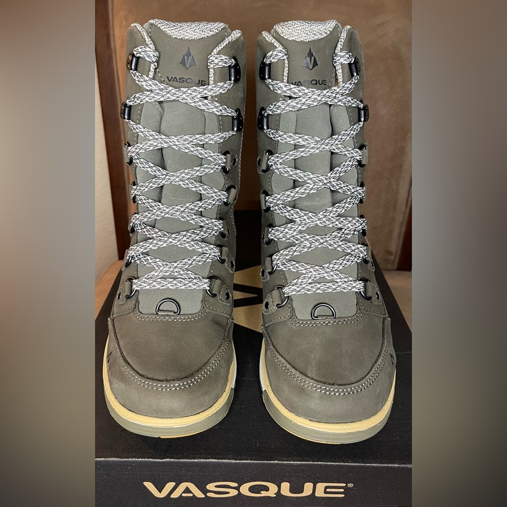 NWT Vasque Laplander UltraDry Insulated Hiking Boots Olive, White Women’s Sz 6